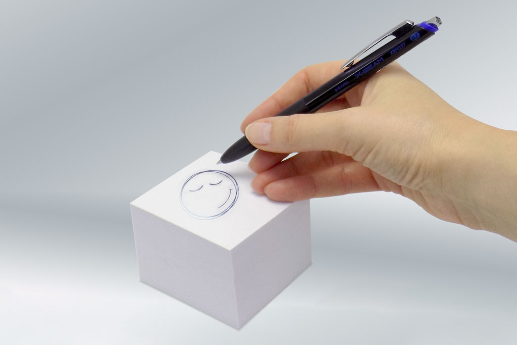 Blok kocka za beleške 9x9x5cm lajmovana